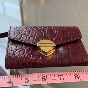 ANTONIO MELANI Burgundy Crocodile Pattern wallet